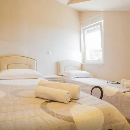 Dalmacija Apartamento *