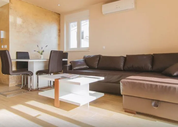 Dalmacija Apartment *